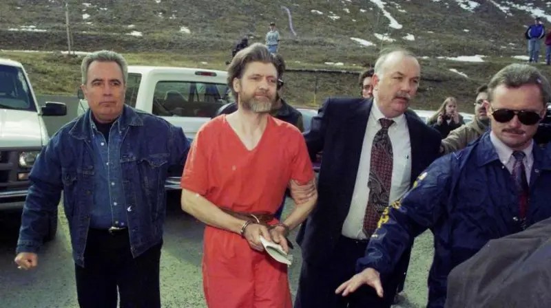 Foto de como apresaron a unabomber hace 30 años