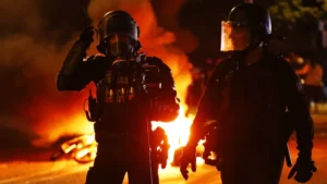 Policias de Paris, Francia