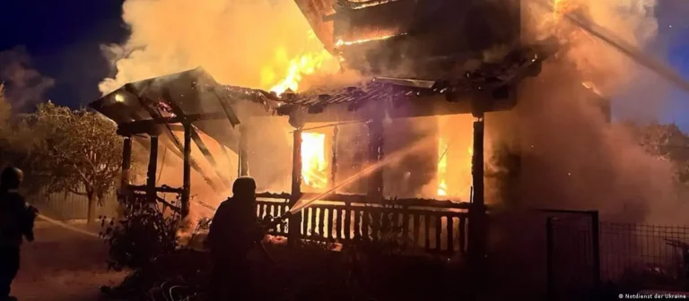 Ataques rusos a Ucrania dejan 10 muertos y casi 100 heridos
