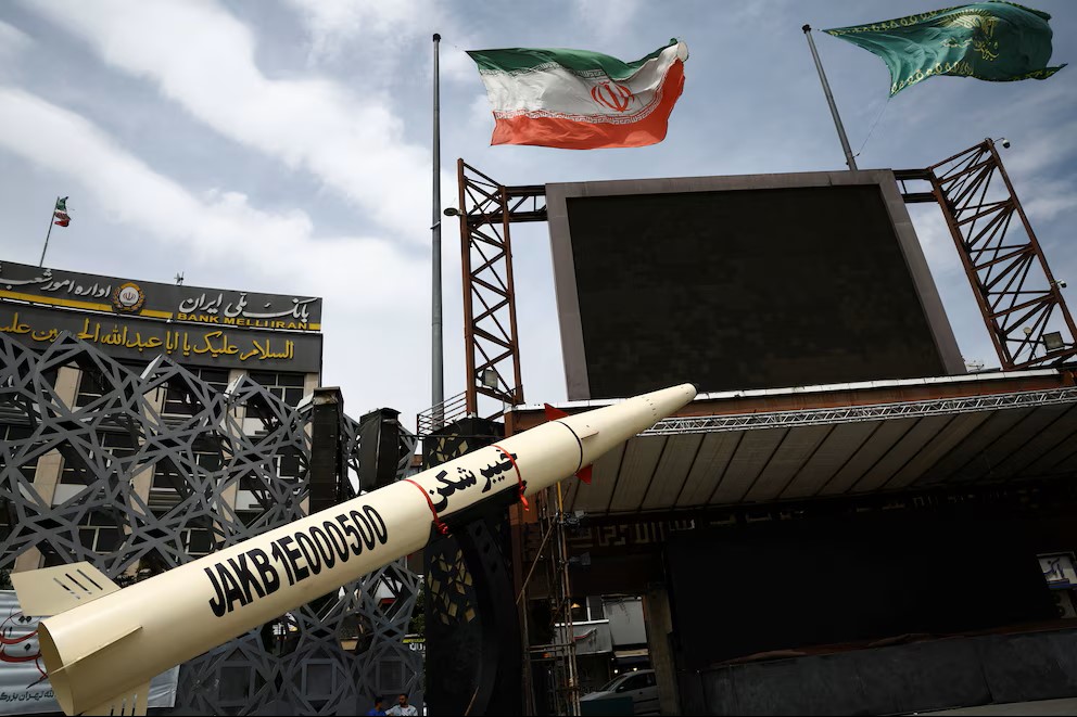 Maqueta simbolica del misil que usa Iran
