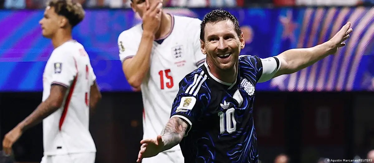 Messi feliz por gol que derroto a Inglaterra