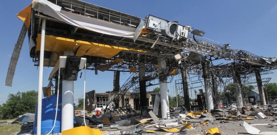 Rusia ataca gasolineras ucranianas como respuesta a los golpes contra sus refinerías/ Crece el saldo de víctimas tras el peor ataque de Rusia contra Ucrania: 20 muertos y casi un centenar de heridos