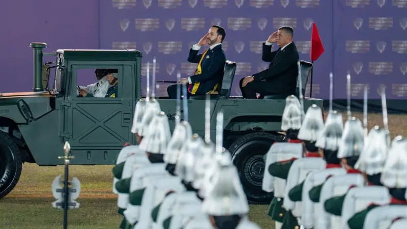 3 momentos que marcaron la posesión de Abelardo de la Espriella como presidente de Colombia (y qué dicen sobre cómo será su gobierno)