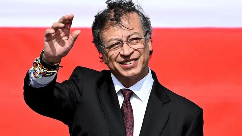 Gustavo Petro Colombia antes y despues