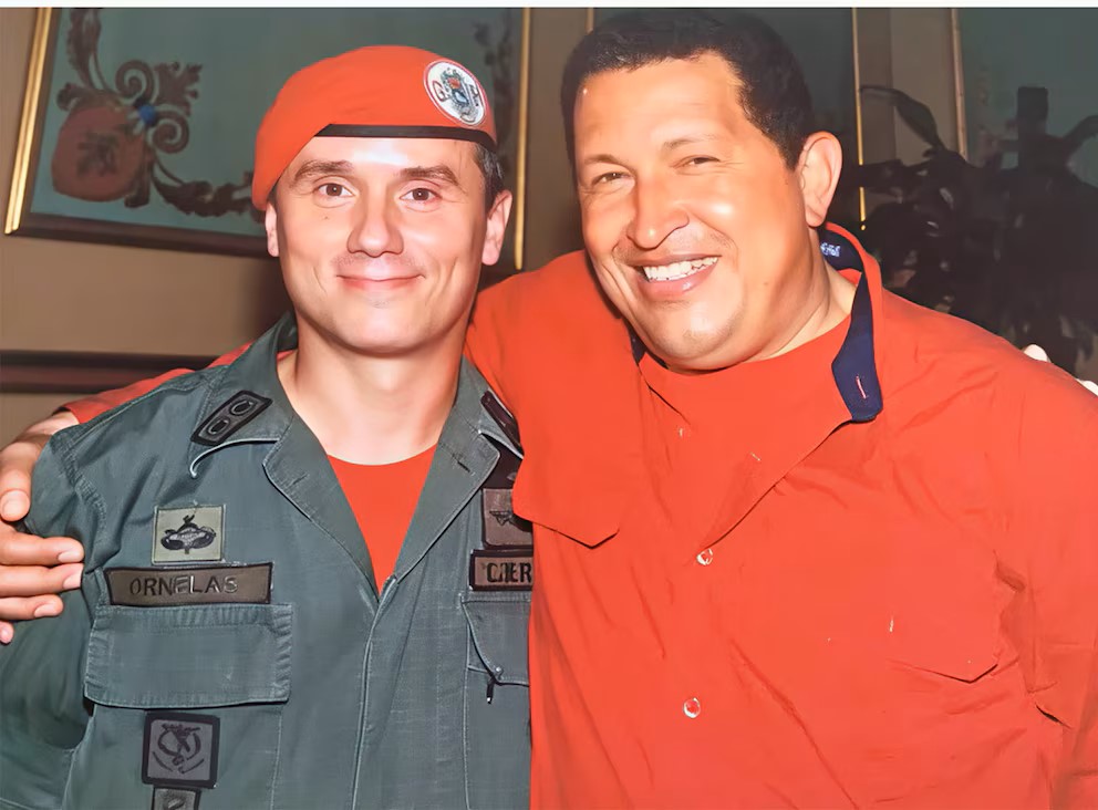 El general que acompañó a Hugo Chávez en sus últimos días fue removido de un cargo clave del poder militar