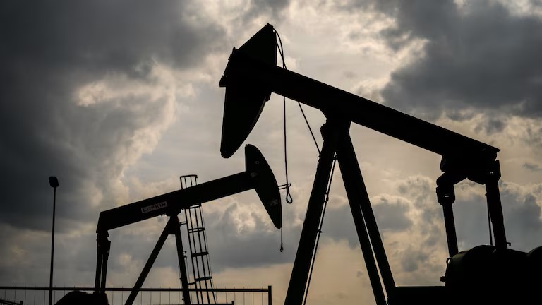 Petroleo volvio a subir un 5 porciento