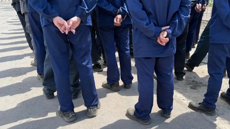 Reportaje BBC: Los soldados presos nacidos en Ucrania que revelan a la BBC por qué combaten en el bando de Rusia contra su propio país