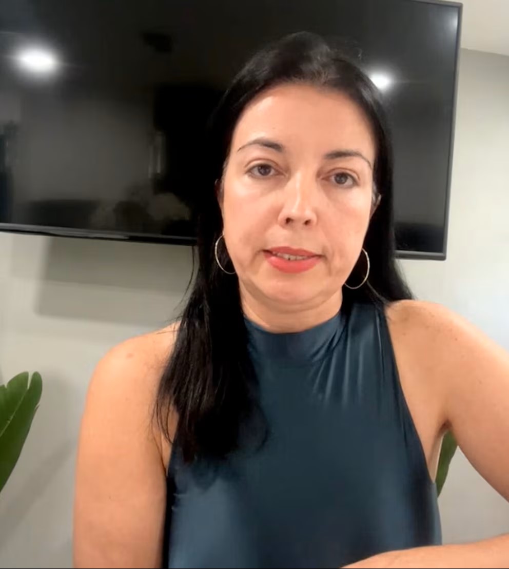 Alida Hernandez hermana del general retirado