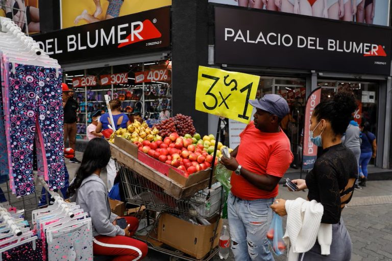 Uno de cada tres hogares venezolanos gasta más del 55% de su presupuesto en comida