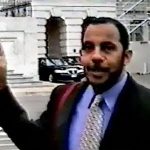 Reportaje:Los vínculos con Arabia Saudita del hombre en el centro de una multimillonaria demanda por los ataques del 11-S