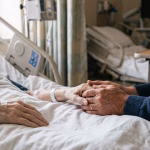Ciencia y salud: Por qué algunos pacientes con demencia recuperan una lucidez repentina cerca del final de sus vidas