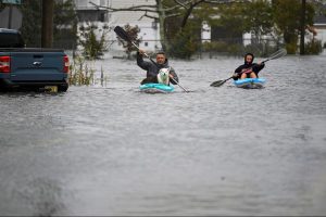 Surfistas en plena calles de Atlanta