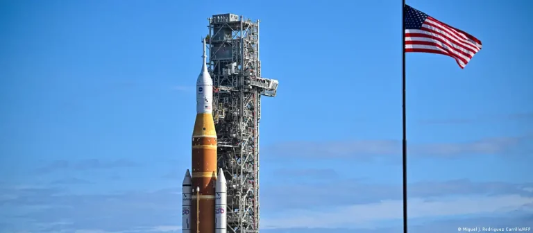 Elon Musk promete una acción de SpaceX a cada niño en EE. UU. en 2027