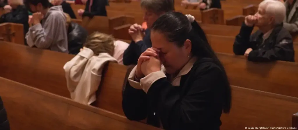 Conmocion y apoyo al papa en Chicago