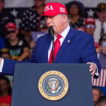 Donald Trump dijo que Francia “está en llamas” y “destrozado” por la inmigración: “¡Cierren sus fronteras y tomen el control!”
