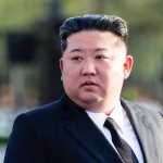 El dictador norcoreano Kim Jong-un visitó China a través de un puente recién inaugurado en Dandong