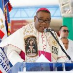 Monseñor Castro Marte destaca transformación policial impulsada por presidente Abinader; afirma tiene la visión clara de hacia dónde debe caminar la seguridad de un Estado de derecho/ El de SD dice que la delincuencia no se combate matando gente