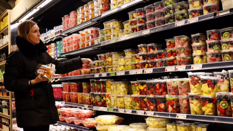 Inflación en Estados Unidos: el índice de precios al consumidor creció al 3,7% interanual en septiembre