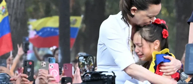 Oposición de Venezuela ratifica a Machado como su líder/ Exigen su regreso