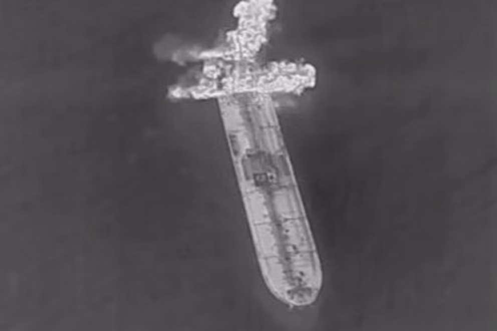 Un misil atacó barco petrolero en Estrecho de Ormuz