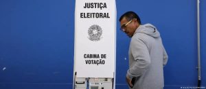 Votantes en Brasil