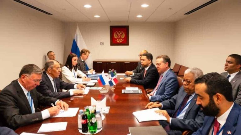 Mirex da seguimiento a 20 dominicanos reportados en Rusia tras ofertas laborales/ Embajador ruso dice no saber nada