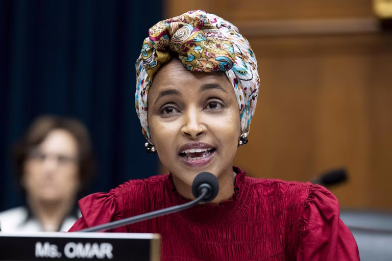 Qué hay detrás del allanamiento a Ilhan Omar: 5 claves para entender la investigación federal a tres semanas de las elecciones
